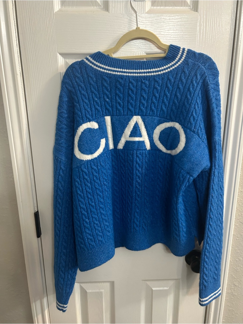 New York and Company women’s NWT size medium CIAO v neck blue and white sweater
